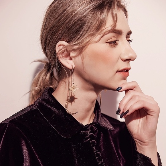 ✨Moon and Sun Gold Earrings - Picture 4 of 8